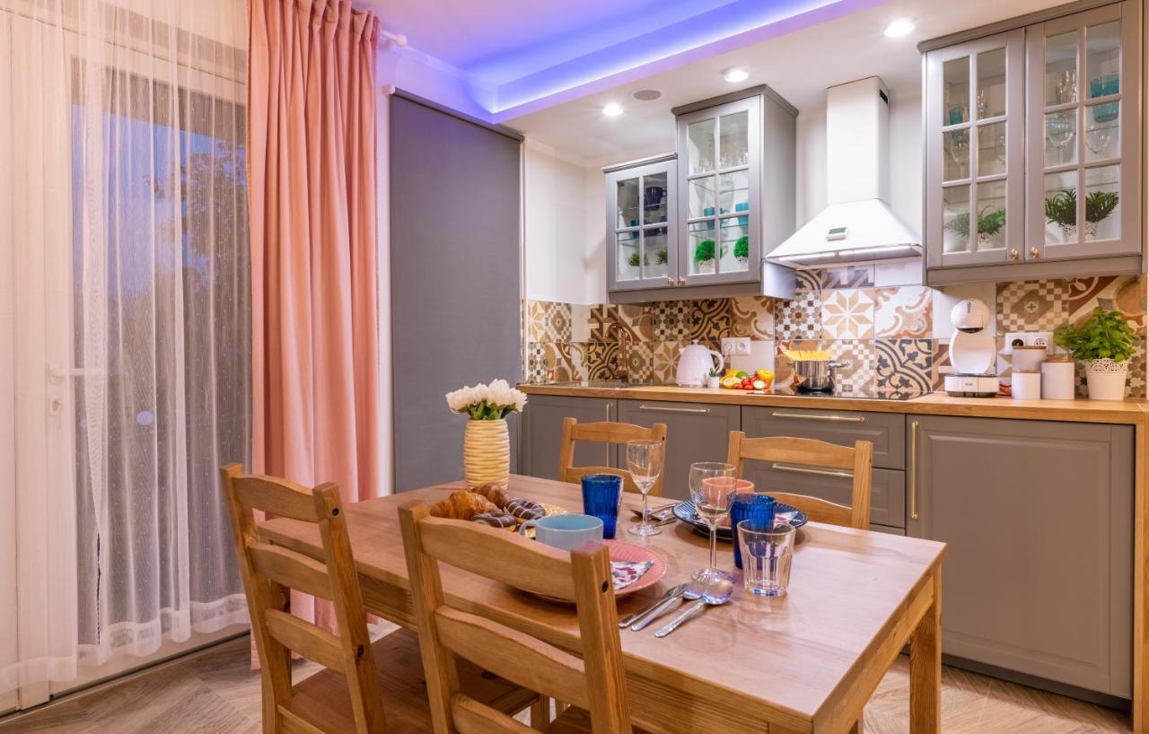 Villa Kasztelan Apartamenty Устшики Долне Екстериор снимка