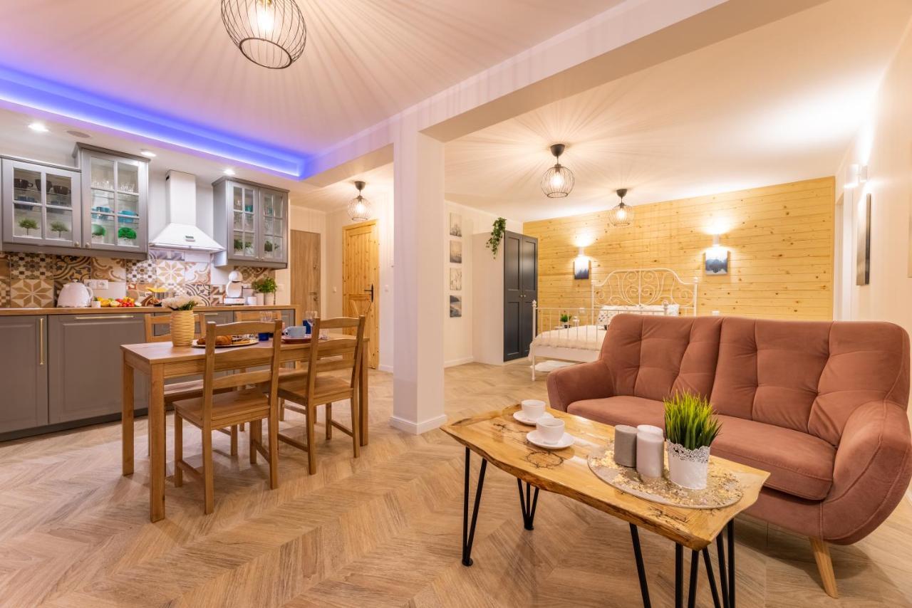 Villa Kasztelan Apartamenty Устшики Долне Екстериор снимка