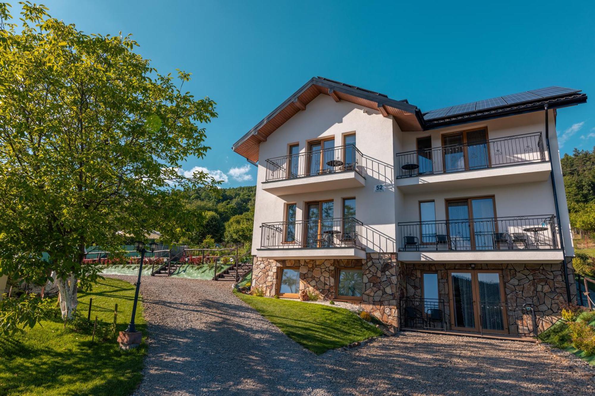 Villa Kasztelan Apartamenty Устшики Долне Екстериор снимка
